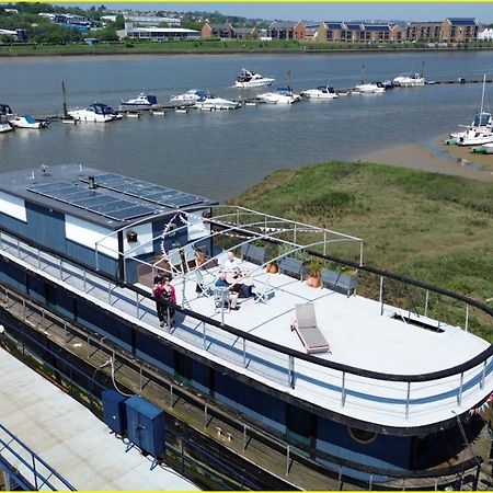 Inner Dowsing Lightship Rochester  Exterior photo